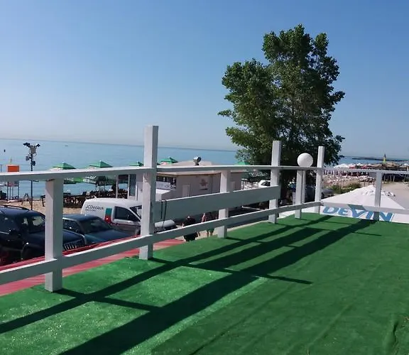 Beach House Cabacum Golden Sands