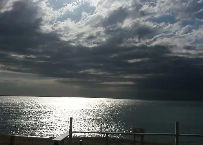 Beach House Cabacum * Golden Sands