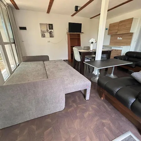 House Cabacum Golden Sands